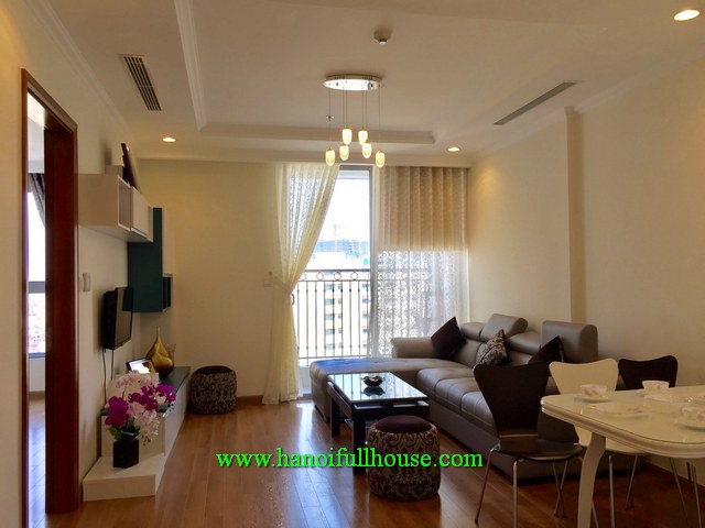 Luxury 2BR apartment for lease in Vinhomes Nguyen Chi Thanh, Dong Da distr, $1200/month